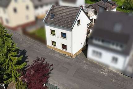 Haus Grafschaft - 15 Zimmer, 346 m&sup2;, 495.000&euro; | Angebot:25192193