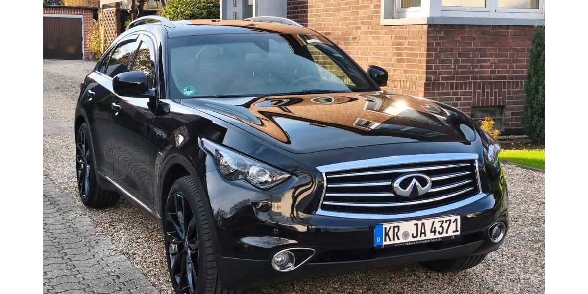 INFINITI QX70 93.000 km 23.499 &euro; Krefeld 47804