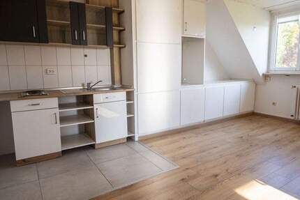 Günstige und gemütliche 2 Zimmer Wohnung, Engen - Neuhausen 2 zimmer