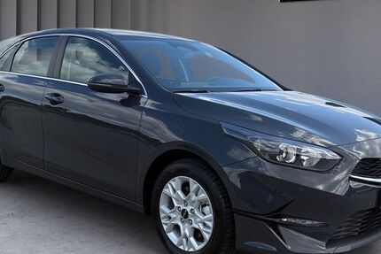 Kia ceed / Ceed 2.500 km 22.500 &euro; Magdeburg 39128