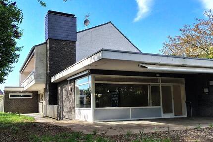 großes Wohnhaus mit Garten, Garage und Keller in Altkalkar 7 zimmer