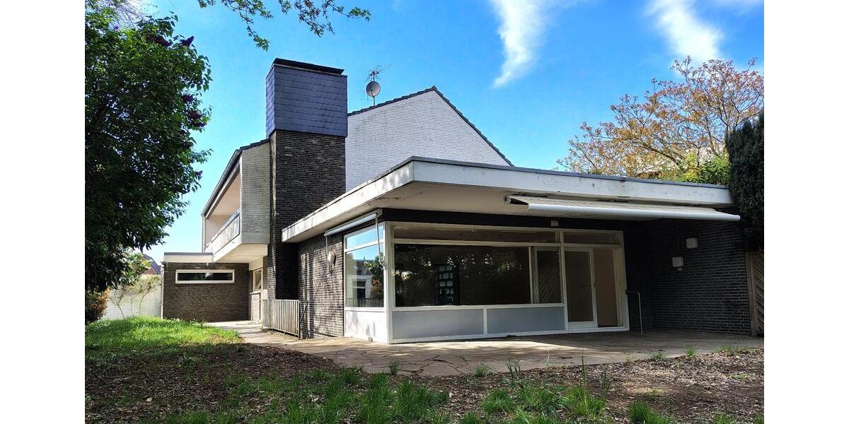 großes Wohnhaus mit Garten, Garage und Keller in Altkalkar 7 zimmer