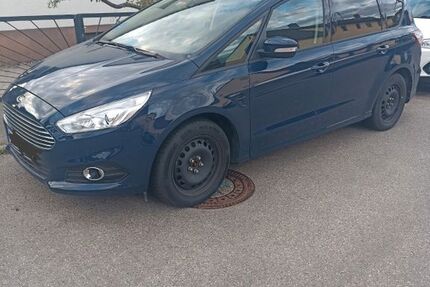 Ford S-Max 82.875 km 19.500 &euro; Olching 82140