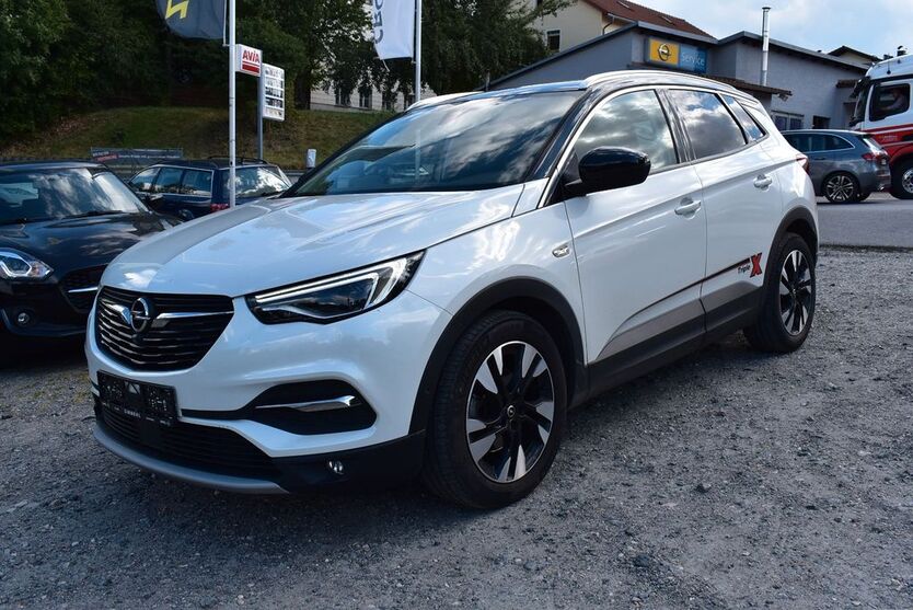 Opel Grandland (X) 106.000 km 21.650 € Schönberg 94513