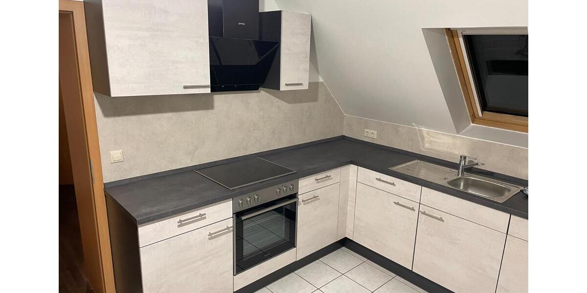 Etagenwohnung Ahnsbeck - 3 Zimmer, 100 m&sup2;, 800&euro; | Angebot:26135129