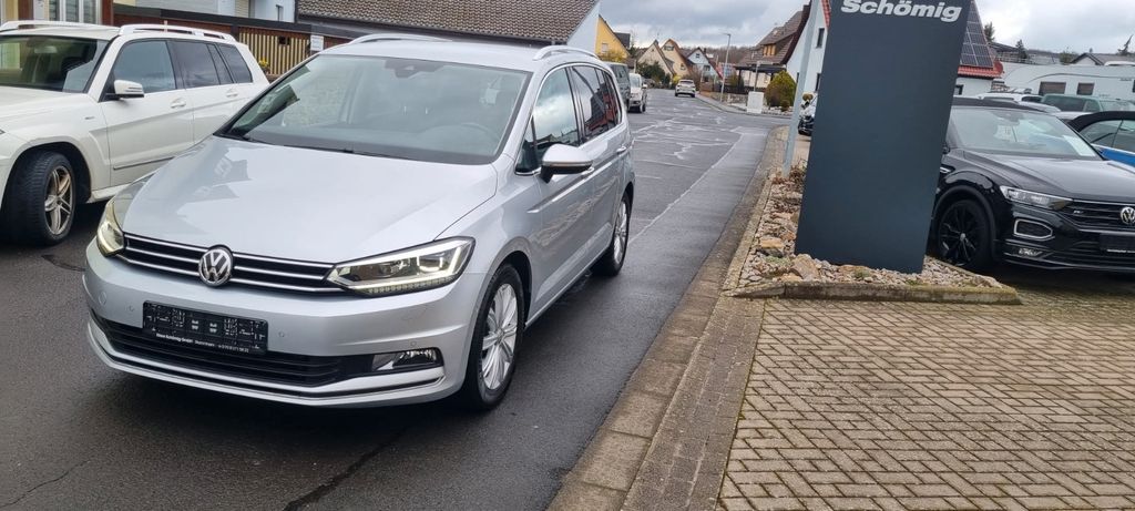 VW Touran 114.000 km 21.990 &euro; Stammheim 97509