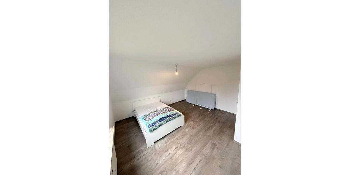 Dachgeschoßwohnung Finnentrop - 2 Zimmer, 68 m&sup2;, 700&euro; | Angebot:25297511