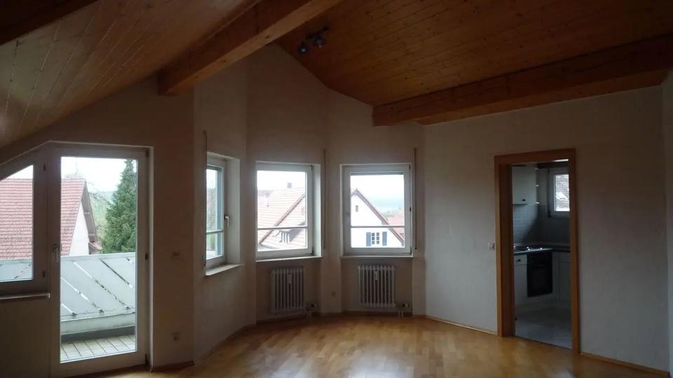 Dachgeschoßwohnung Volkertshausen - 2.5 Zimmer, 70 m&sup2;, 250.000&euro; | Angebot:26889109