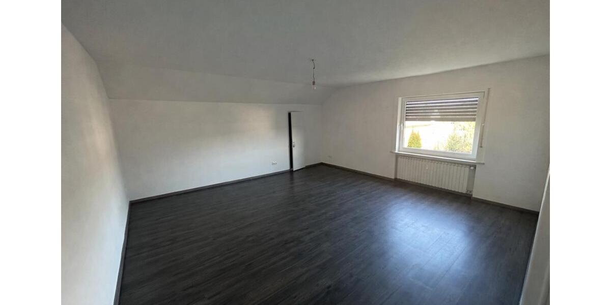 Etagenwohnung Uslar - 3 Zimmer, 100 m&sup2;, 850&euro; | Angebot:25304331