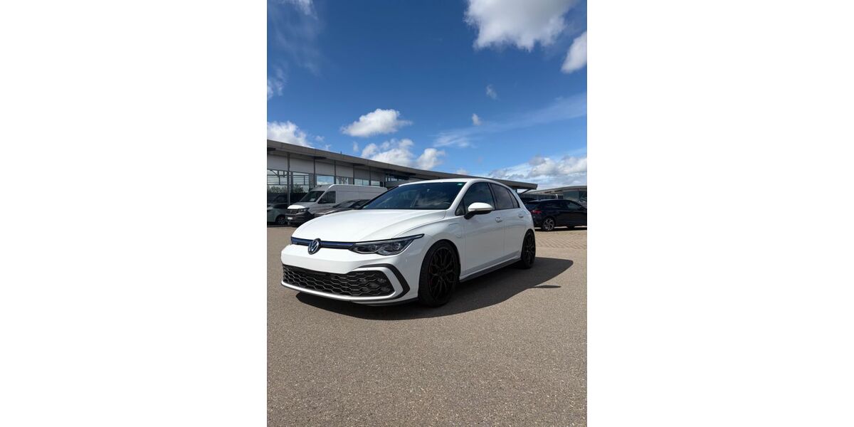VW Golf 68.000 km 21.900 &euro; Vöhrenbach 78147