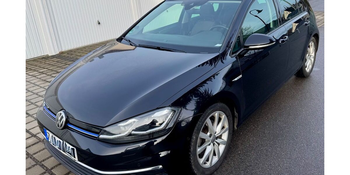 VW Golf 76.500 km 16.800 &euro; Kirchberg 08107