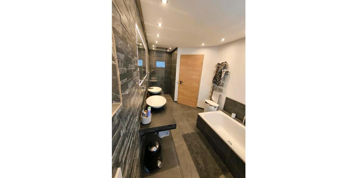 Etagenwohnung Lachen - 3 Zimmer, 97 m&sup2;, 425.000&euro; | Angebot:27108407