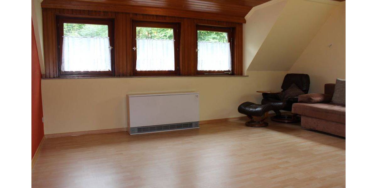 Etagenwohnung Schmallenberg Nordenau - 3 Zimmer, 73 m&sup2;, 390&euro; | Angebot:26908603