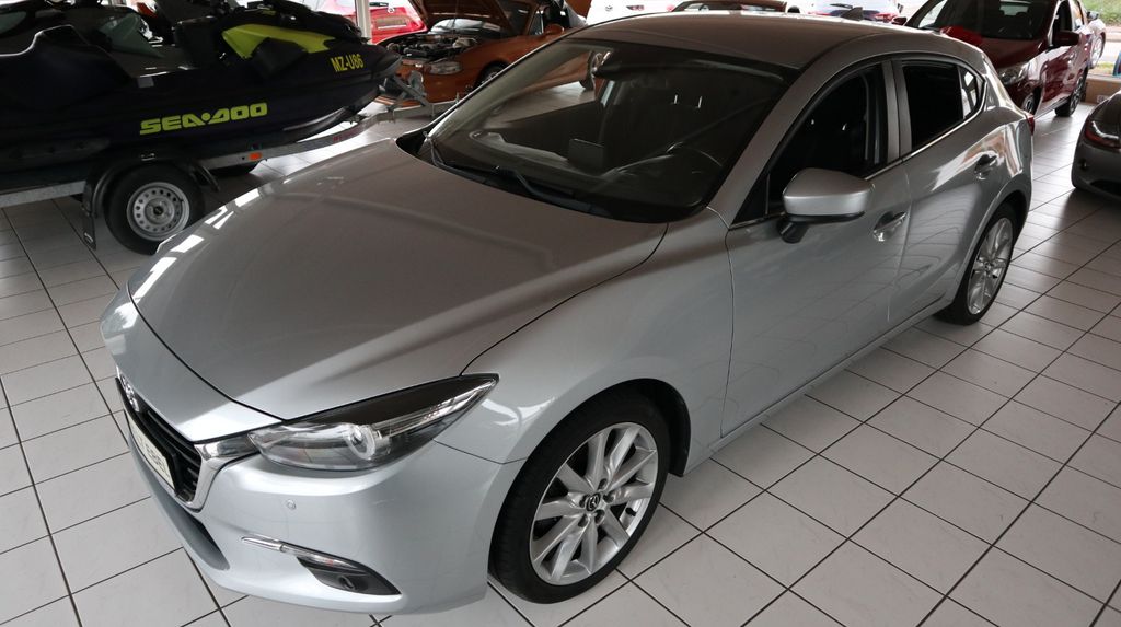 Mazda 3 85.400 km 14.910 € Wiesbaden 65199