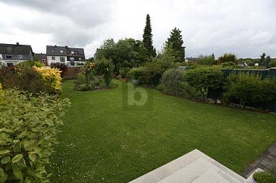 CHARMANT MIT GARTEN - Doppelhaushälfte Duisburg Angerhausen | Angebot:26693351