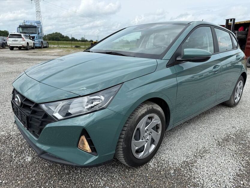 i20