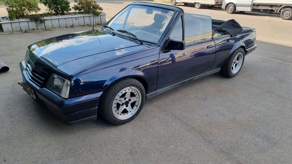 Opel Ascona 999.999 km 9.500 &euro; Villingen-Schwenningen 78056
