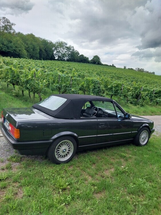 BMW E30