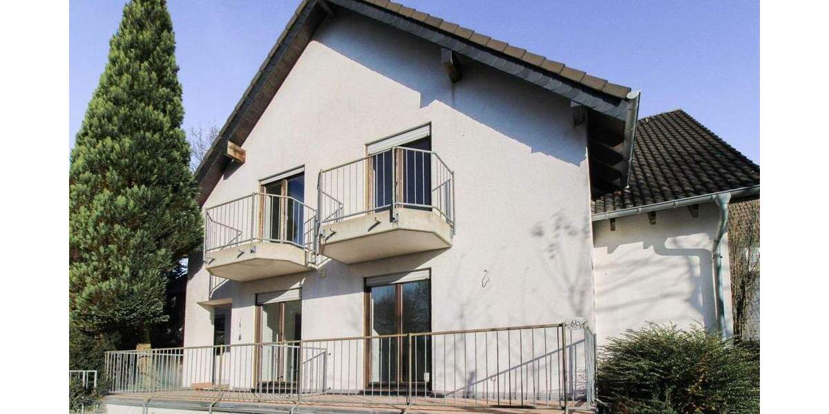 Aufgeteiltes Wohn- und Bürohaus in Sackgassenlage mit Tiefgarage und großem Naturgarten 1 zimmer