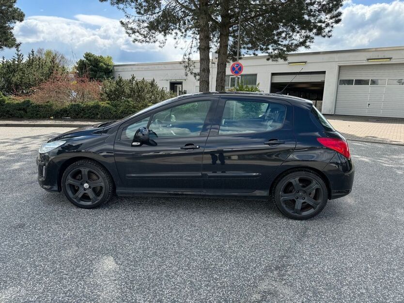 Peugeot 308 124.156 km 3.999 € Barsbüttel 22885