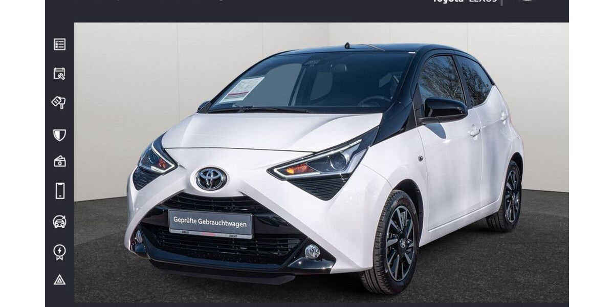 Toyota Aygo (X) 27.558 km 9.990 &euro; Hamburg 22529