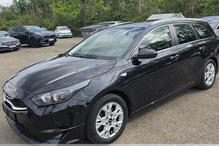Kia ceed Sportswagon 40.870 km 18.899 &euro; Dresden 01157
