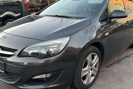 Opel Astra 176.500 km 5.100 € München 81245