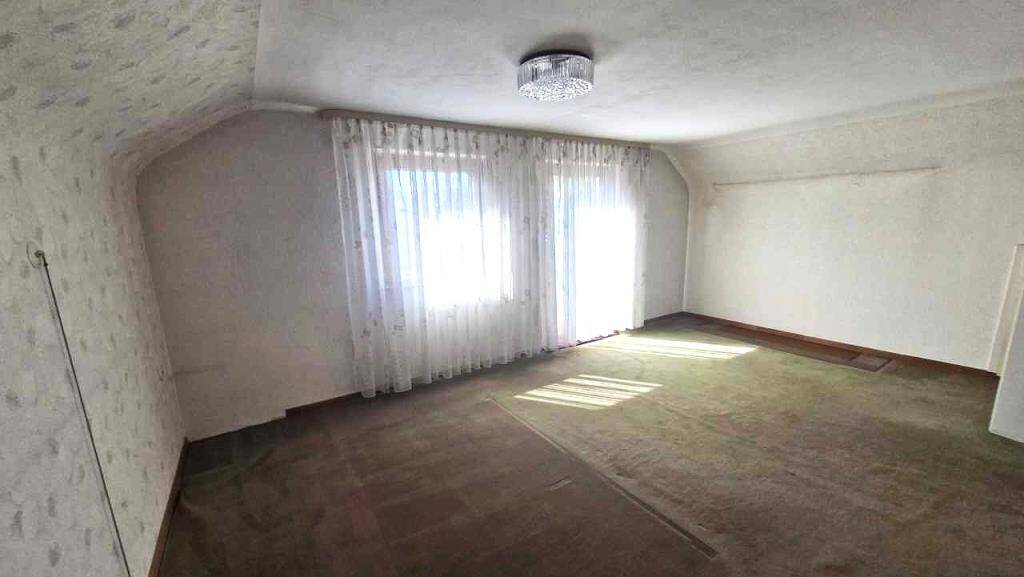 Einfamilienhaus Pfullingen - 6 Zimmer, 143 m&sup2;, 565.000&euro; | Angebot:26674169