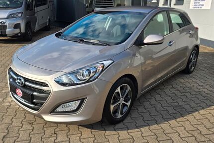 Hyundai i30 71.068 km 11.990 &euro; Sandhausen 69207