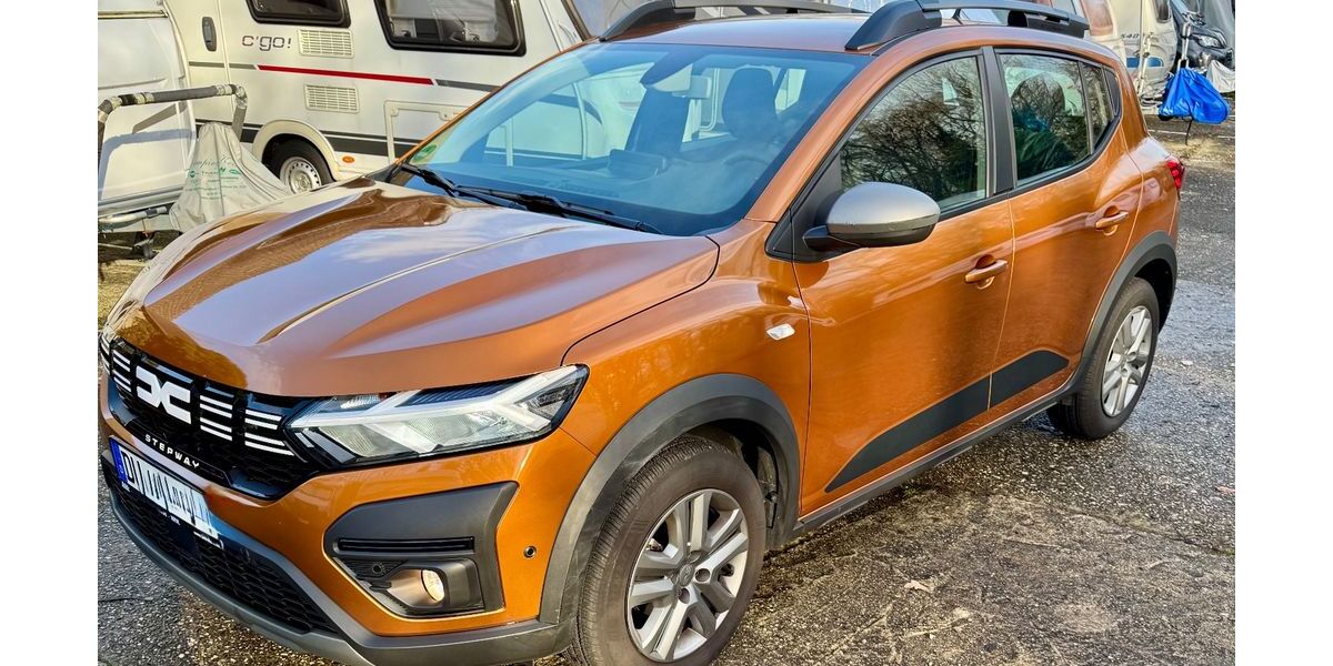 Dacia Sandero 9.800 km 12.700 &euro; Aachen 52078