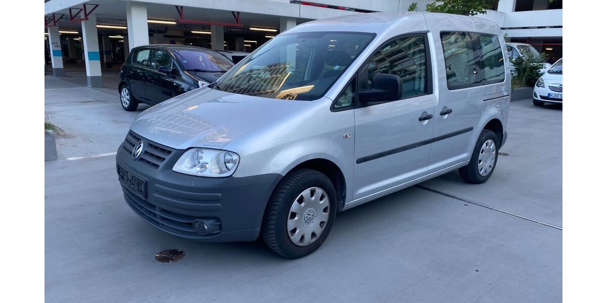 VW Caddy 215.000 km 2.600 &euro; München 80809