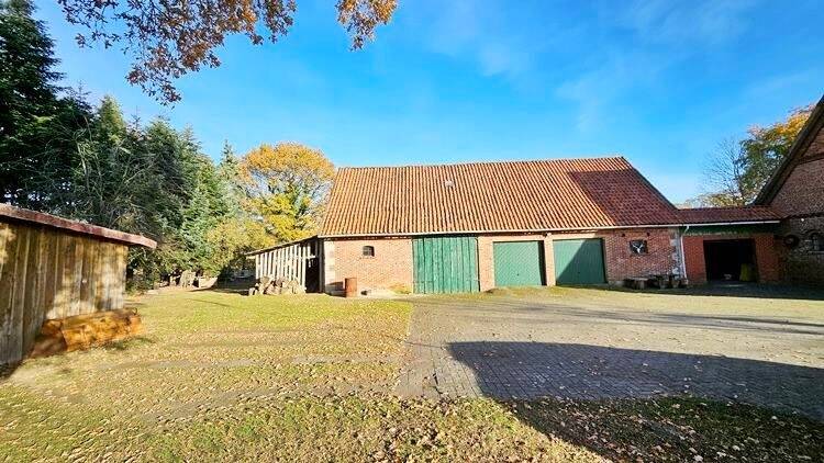 Bauernhaus, Landhaus Beverstedt Kirchwistedt - 6 Zimmer, 214 m&sup2;, 240.000&euro; | Angebot:25701492