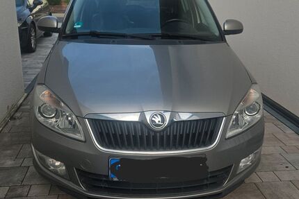 Skoda Fabia 105.000 km 7.200 &euro; Büdingen 63654