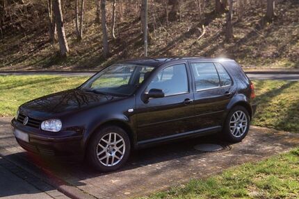 VW Golf 270.000 km 900 &euro; Neunkirchen 57290