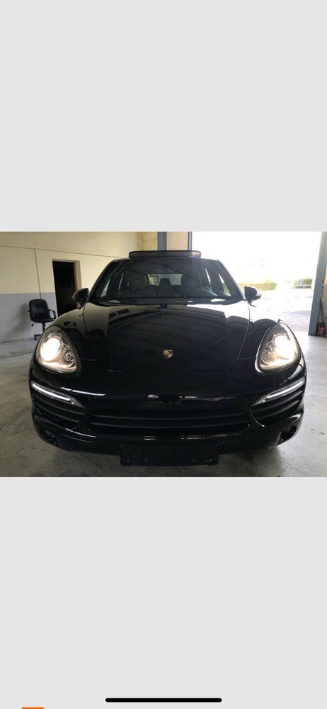 Porsche Cayenne 390.000 km 26.000 € Berlin 10178