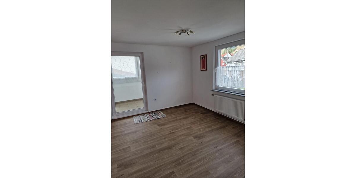 Etagenwohnung Lennestadt - 4 Zimmer, 100 m&sup2;, 700&euro; | Angebot:26317760