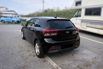 Kia Rio 104.000 km 10.800 &euro; Hückeswagen 42499