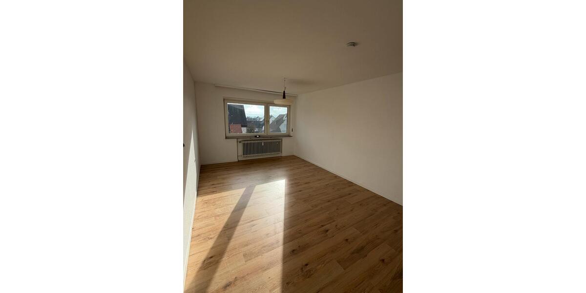 Etagenwohnung Rutesheim - 5 Zimmer, 123 m&sup2;, 1.350&euro; | Angebot:25393821