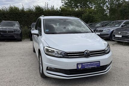 VW Touran 68.000 km 23.999 &euro; Stuttgart 70567
