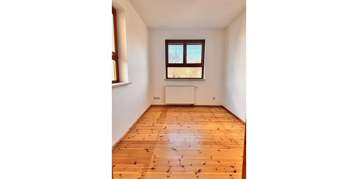 Reihenhaus Bannewitz - 6 Zimmer, 166 m&sup2;, 2.158&euro; | Angebot:25977535