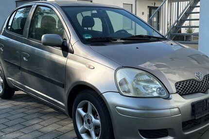 Toyota Yaris 195.000 km 2.500 € Aalen 73431