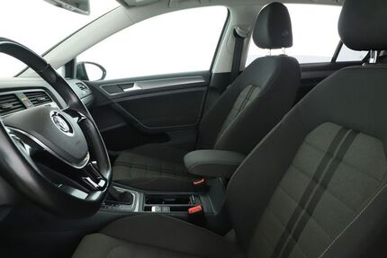 VW Golf 82.975 km 14.420 € Dresden 01187