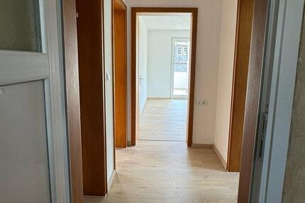 Schöne helle 3 Zimmerwohnung neu renoviert
