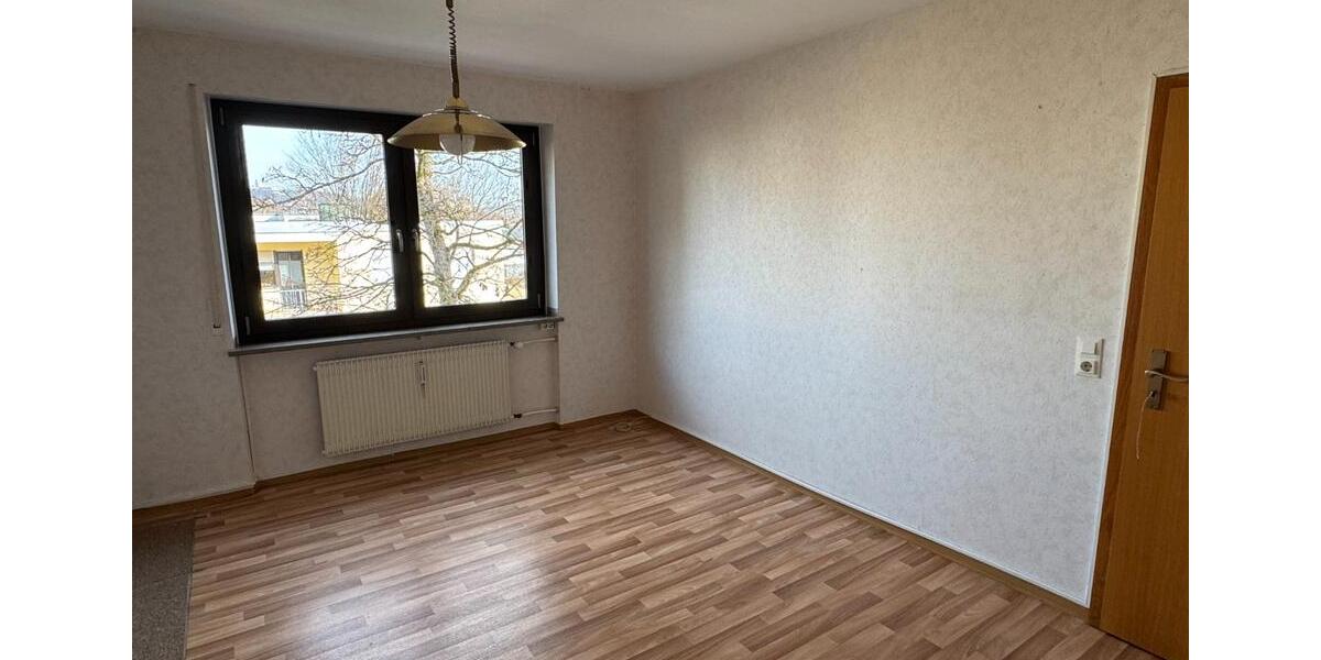 Etagenwohnung Amberg - 3.5 Zimmer, 85 m&sup2;, 225.000&euro; | Angebot:26415843