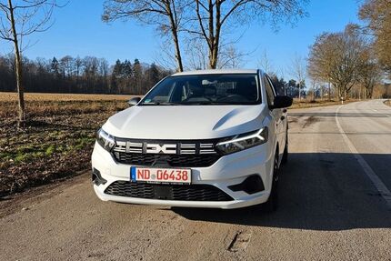 Dacia Sandero 32.600 km 12.499 &euro; Oberhausen 86697