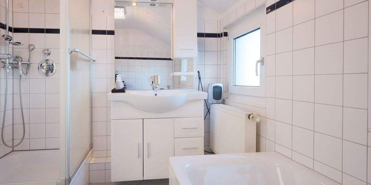 Doppelhaushälfte Bad Liebenzell Beinberg - 3 Zimmer, 84 m&sup2;, 325.000&euro; | Angebot:25682131