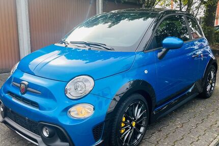 Abarth 695 5.611 km 30.490 &euro; Obertshausen 63179