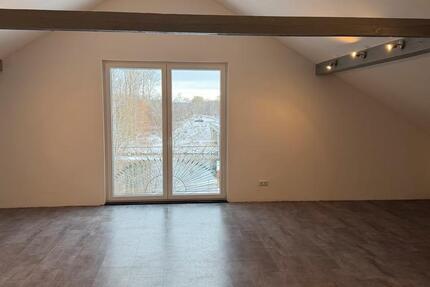 Dachgeschosswohnung in Meitingen 100qm +EBK 2 zimmer