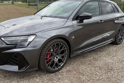 Audi RS3 1.500 km 72.940 &euro; Norderstedt 22844