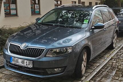 Skoda Octavia 119.500 km 11.990 &euro; Hamburg 22041